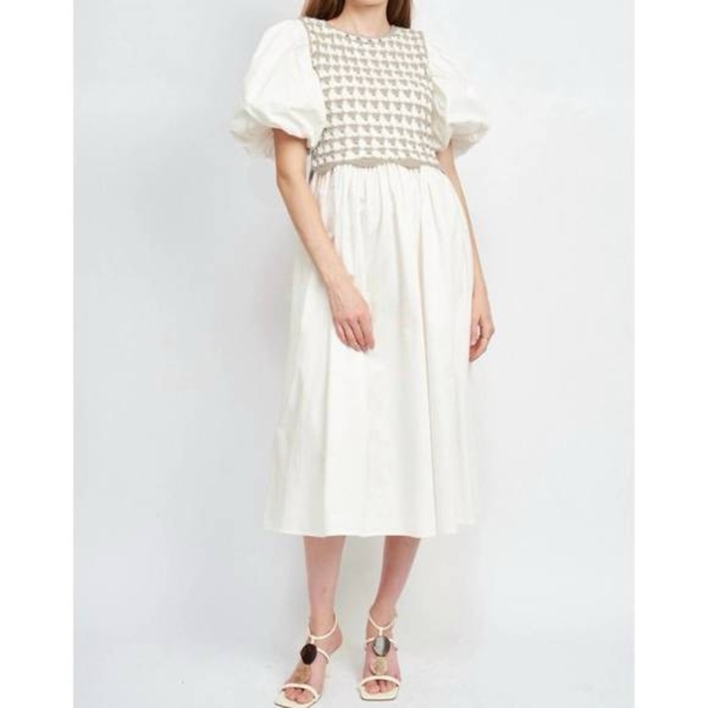 En Saison by Lala White Dress With Tan and White Chricheted Removable Top Size S